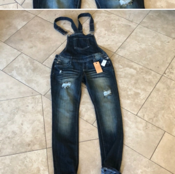 NWT Tilly’s Almost Famous Premium denim overalls - Picture 1 of 1